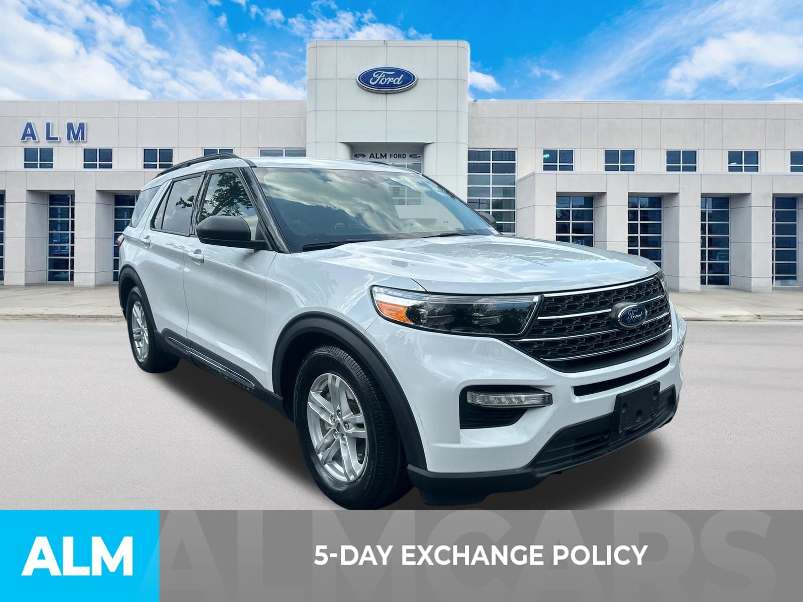 Used 2023 Oxford White Ford XLT image 3