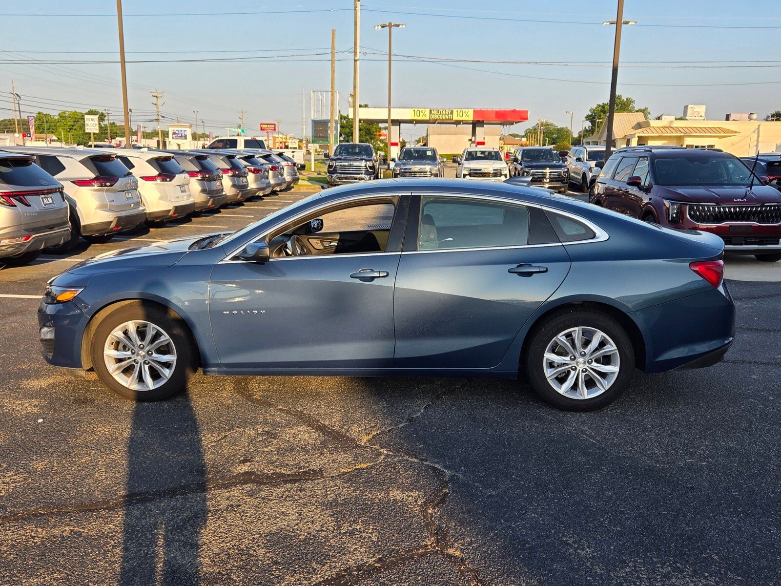 Used 2024 Blue Chevrolet LT image 4