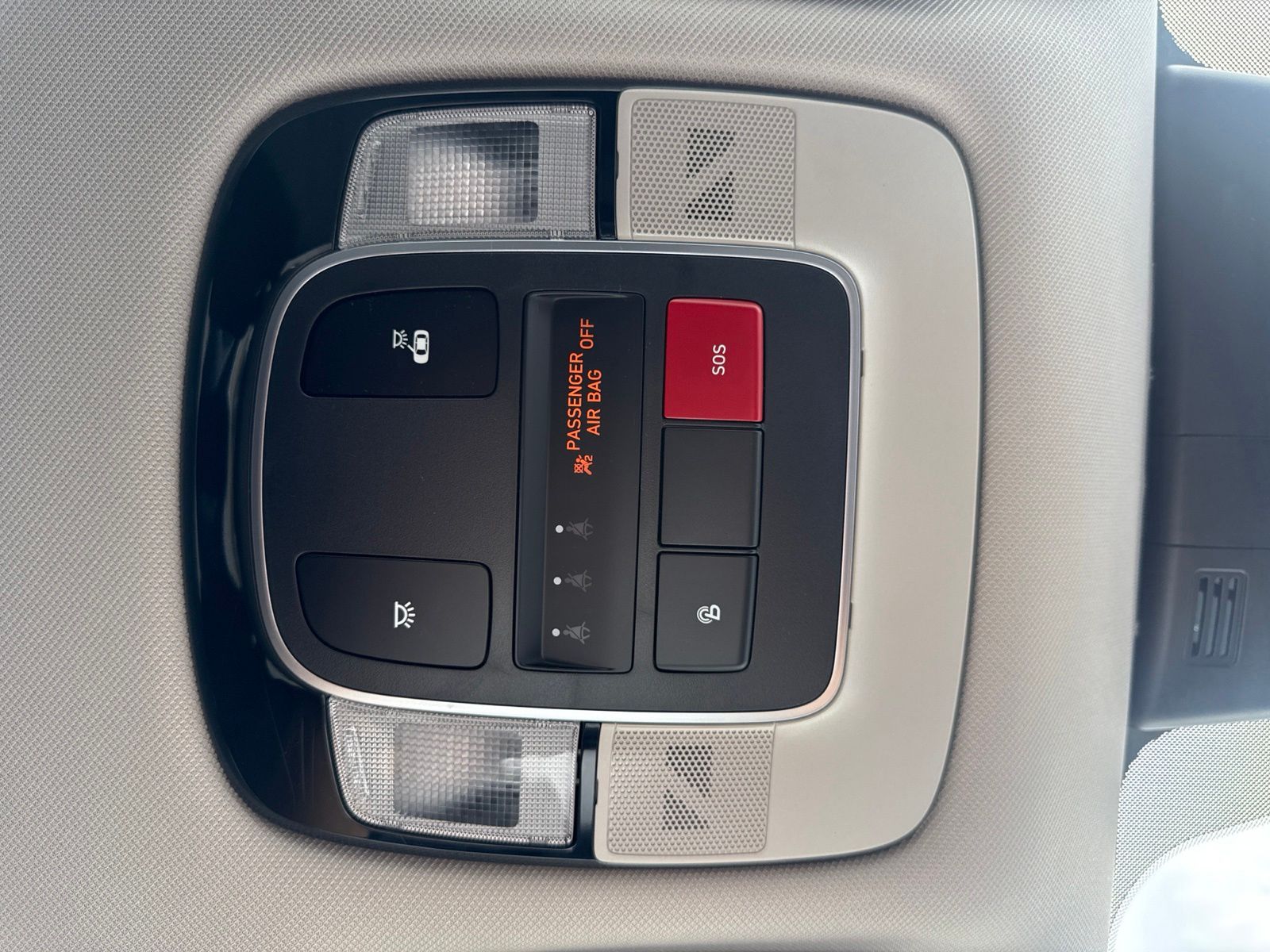 Used 2024 Gray Hyundai SEL image 23