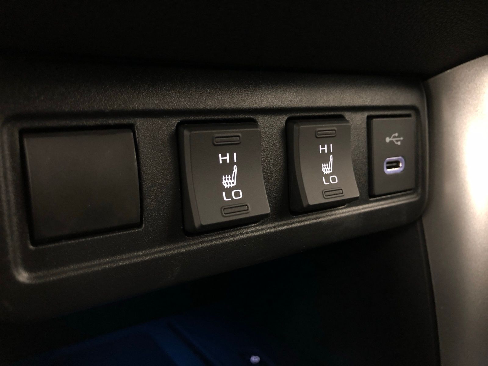 2025 Toyota Corolla Cross XSE 16