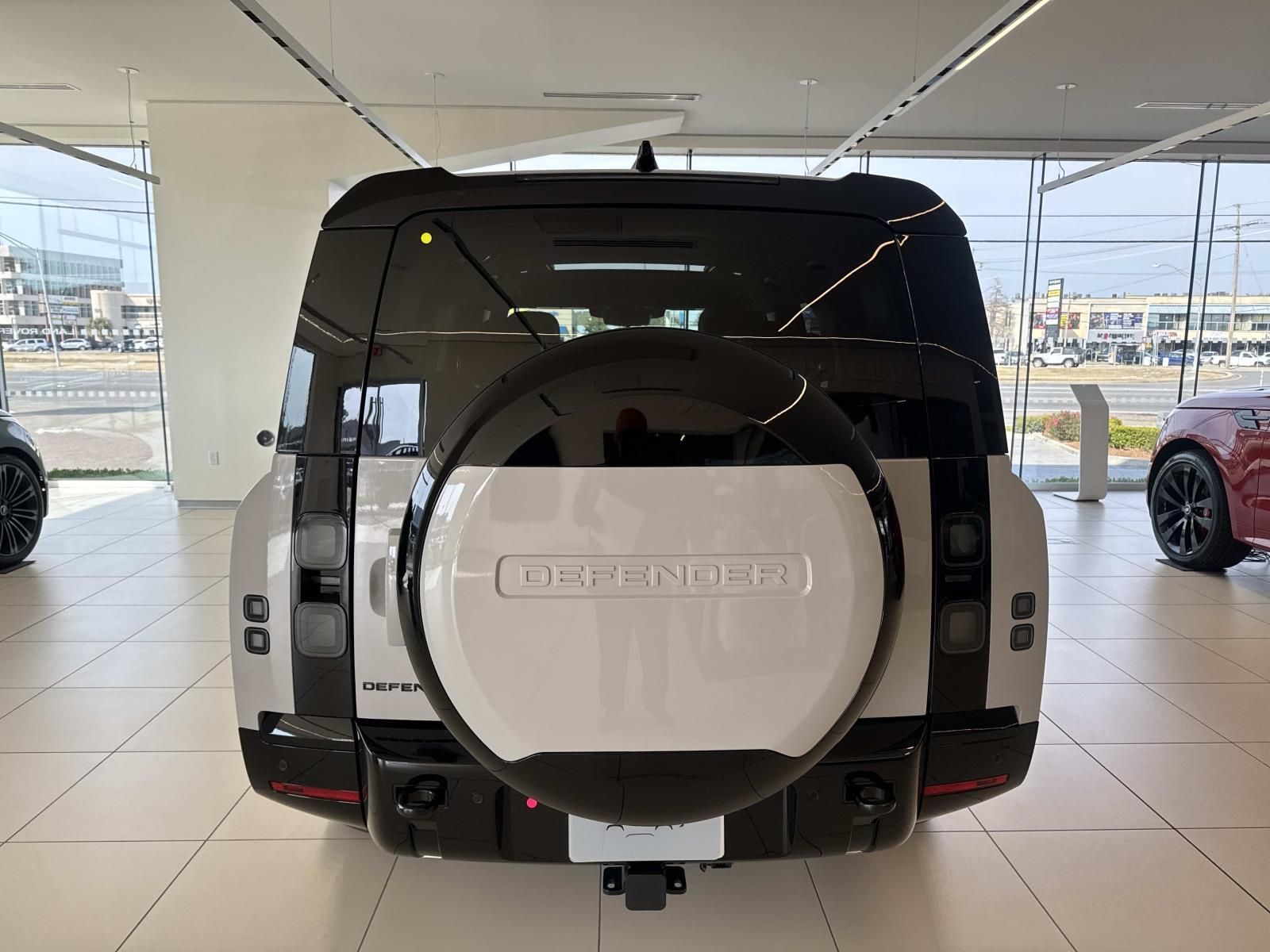 View vehicle photo 6