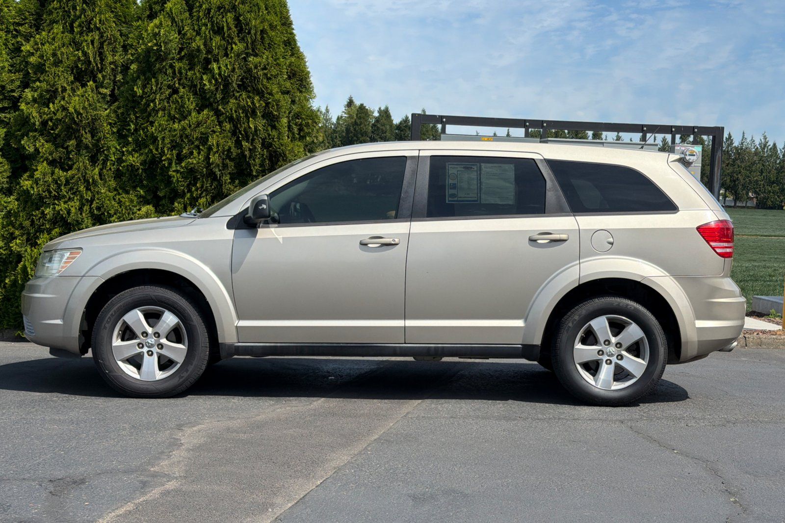 View vehicle photo 7