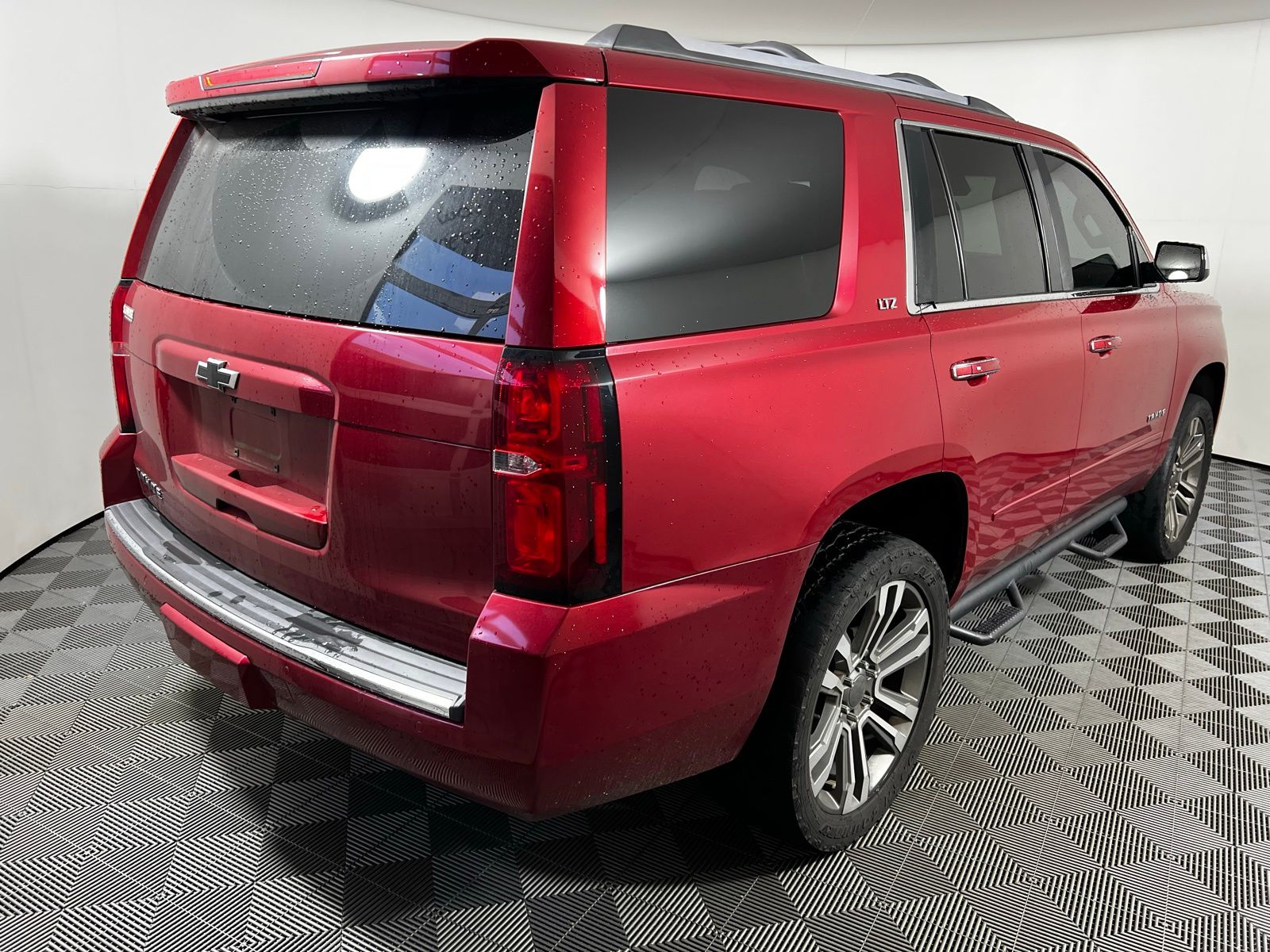 Thumbnail: 2015 Chevrolet Tahoe - 5