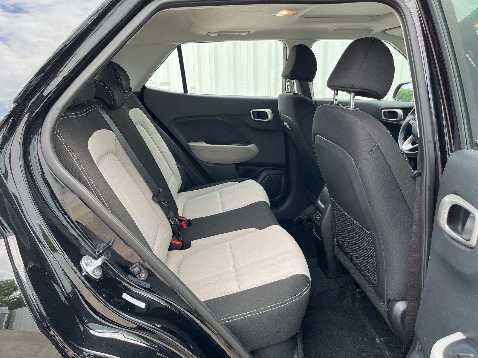 Used Car 2025 Hyundai Venue  Sel For Sale Under $20,000 In Austin, Texas
