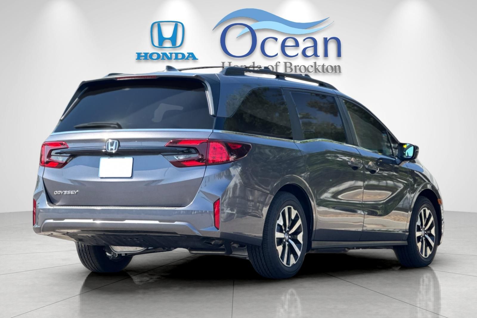 New 2026 Modern Steel Metallic Honda EX-L image 5