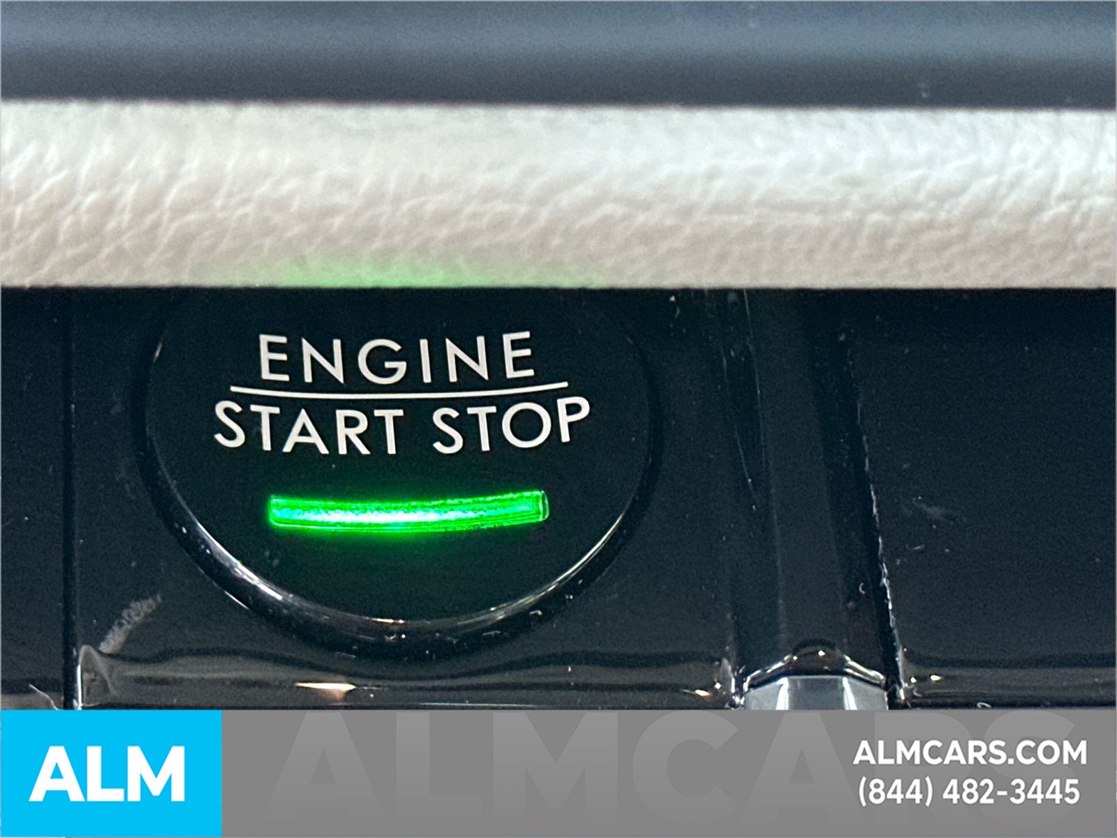 Used 2025 White Lincoln Grand Touring image 35