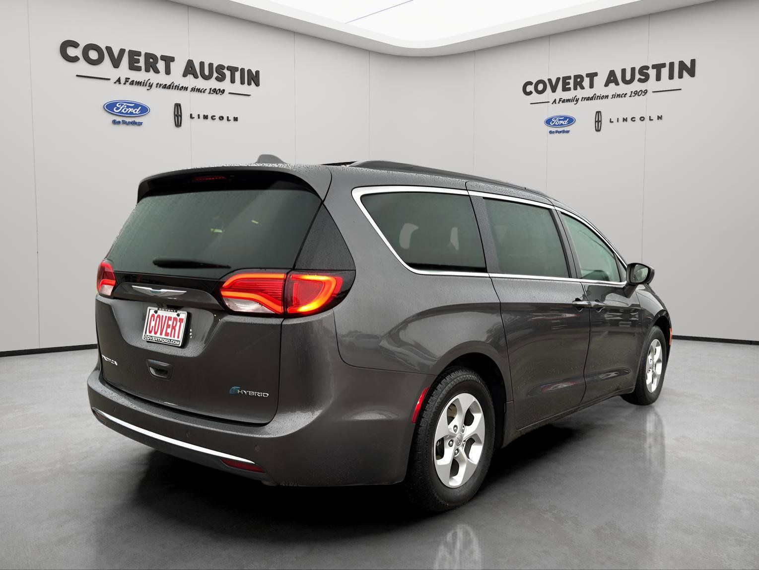 Used Car 2018 Chrysler Pacifica Hybrid  Touring Plus For Sale Under $20,000 In Austin, Texas
