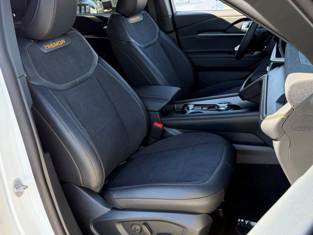 New 2026 Star White Metallic Tri-Coat Ford Tremor image 10