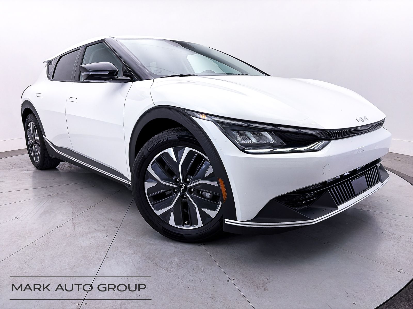 2022 Kia EV6 Light