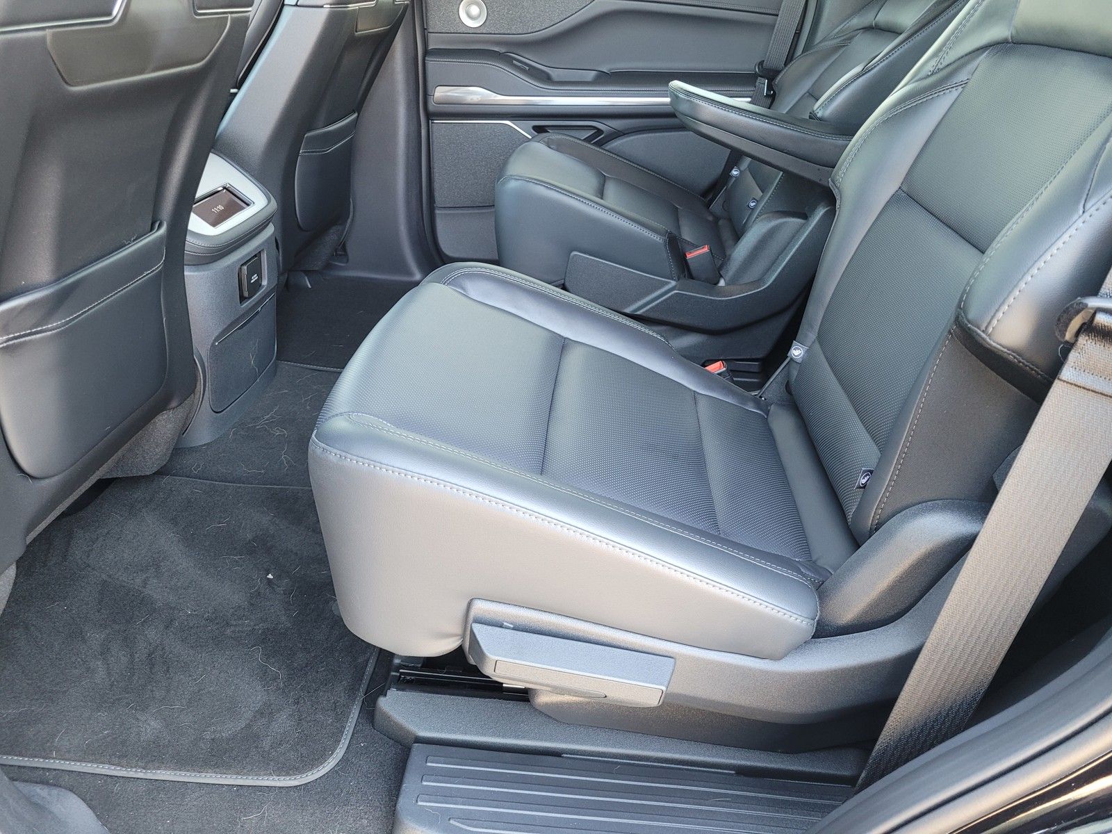 New 2026 Black Lincoln Reserve image 7