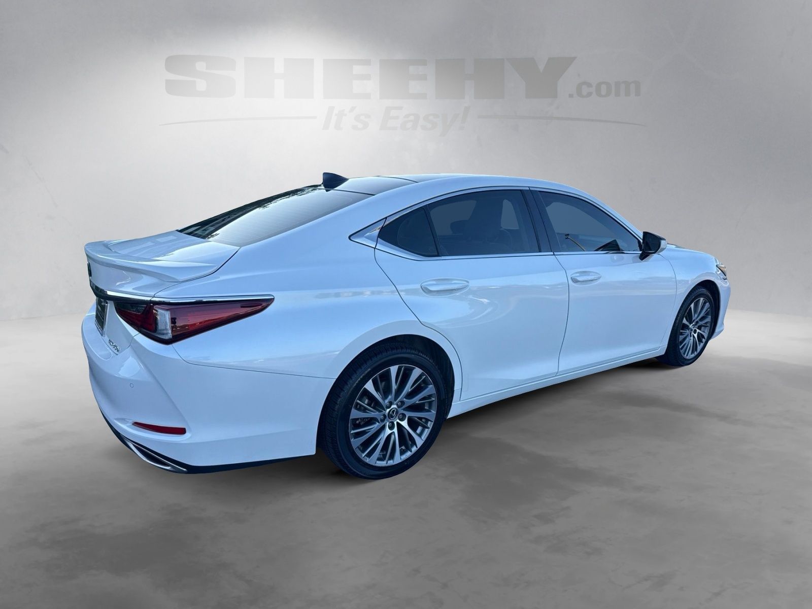 Used 2021 White Lexus 350 image 10