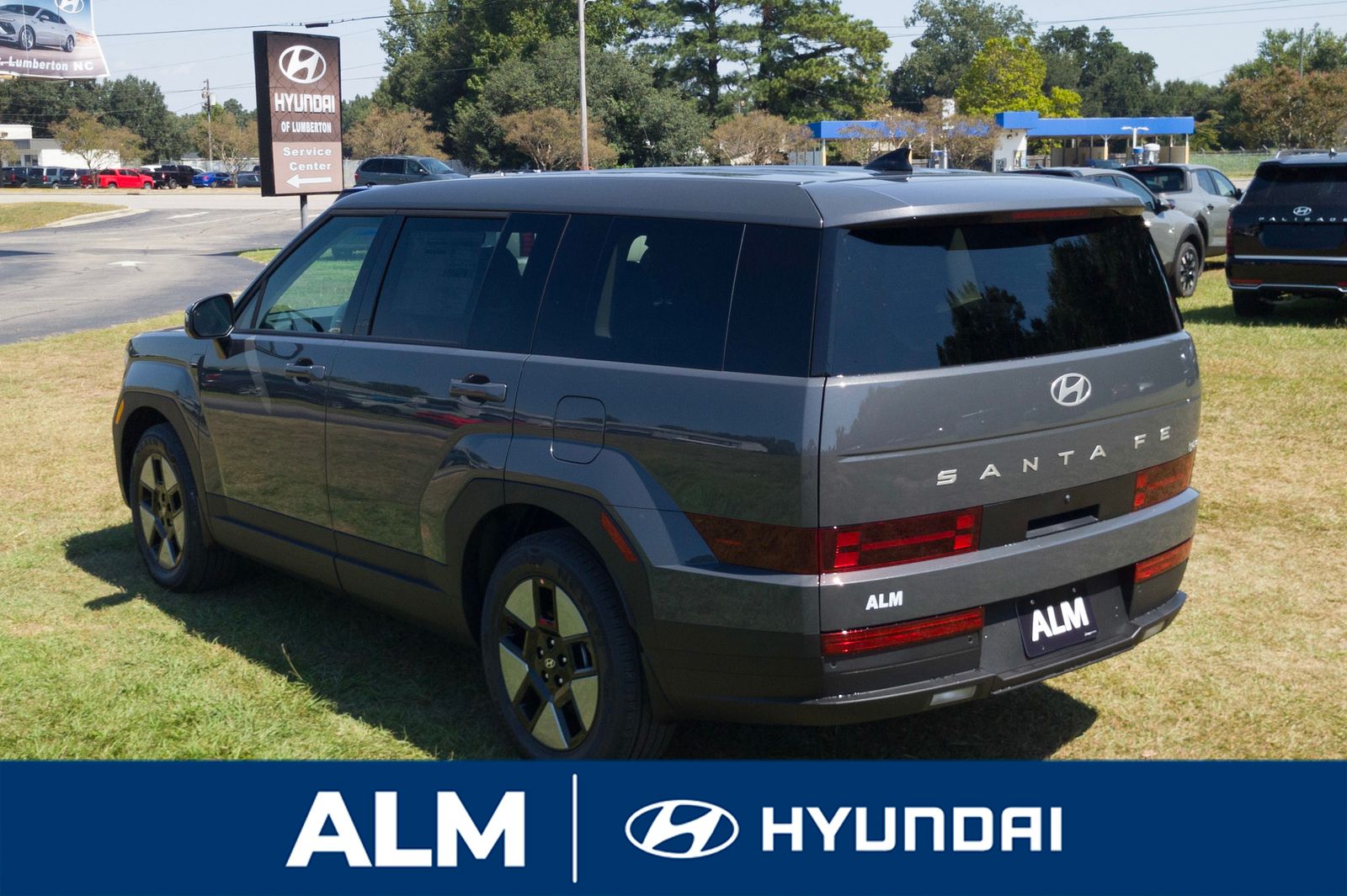 2026 Hyundai Santa Fe SE photo 4