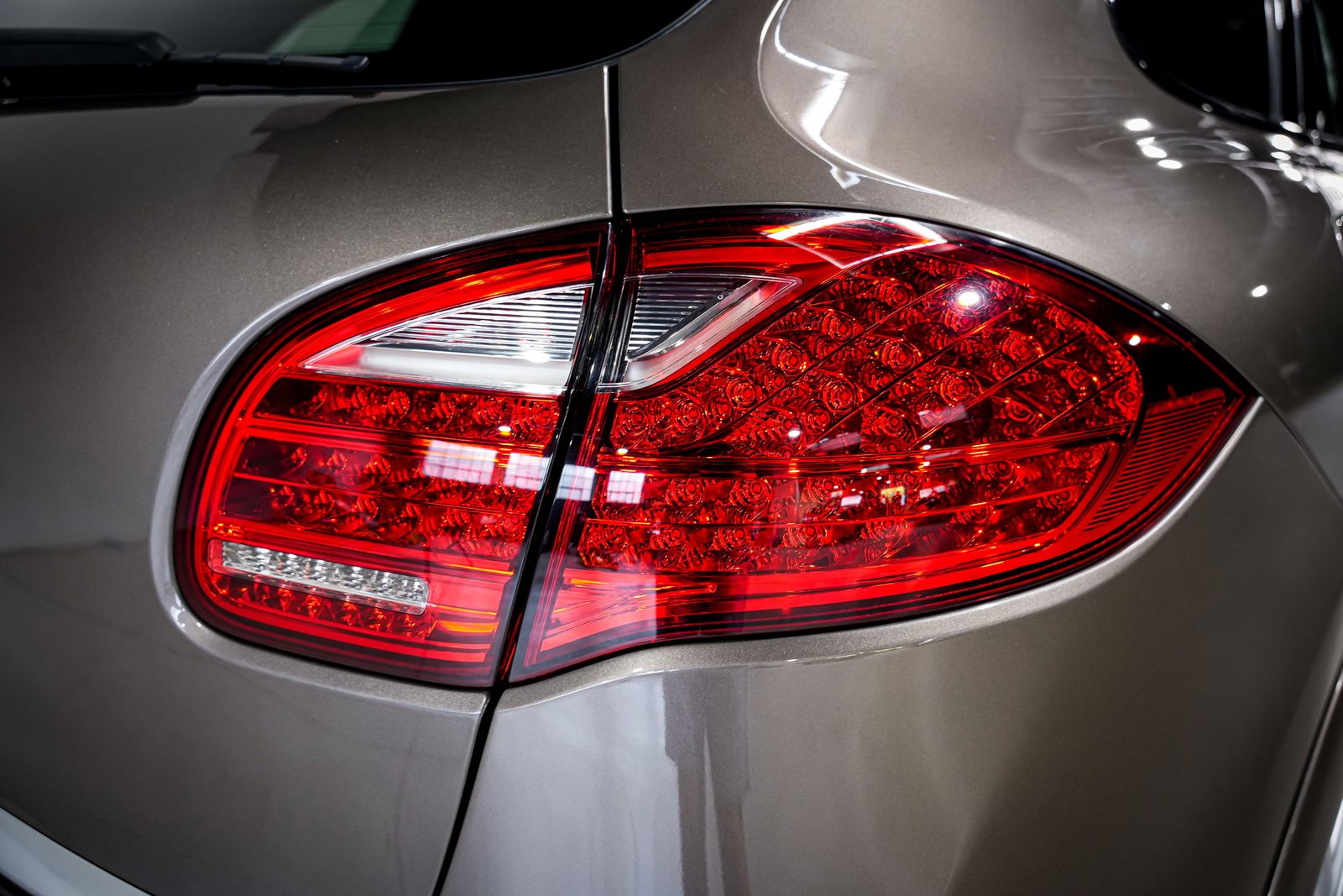 2013 Porsche Cayenne Turbo — photo 46