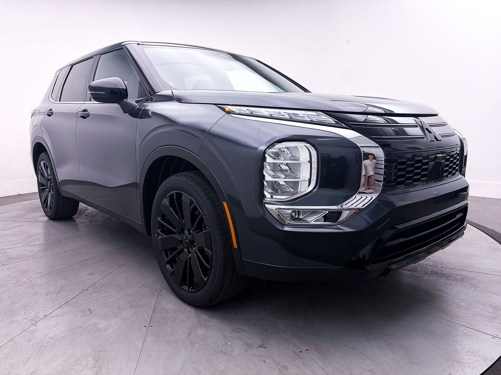 2026 Mitsubishi Outlander LE