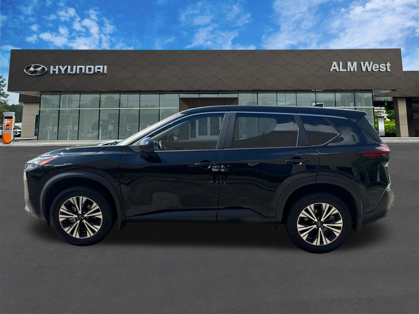 Used 2023 Black Nissan SV image 8
