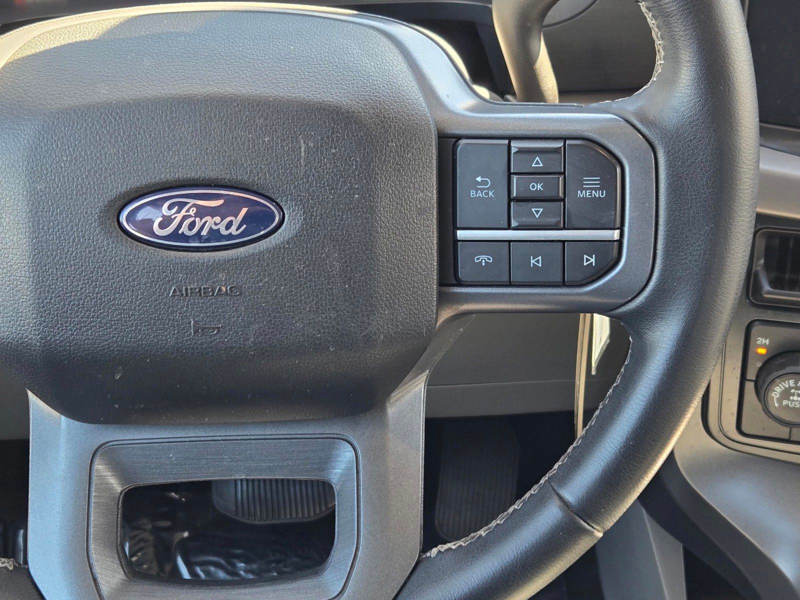 Used 2025 Red Ford XLT image 17