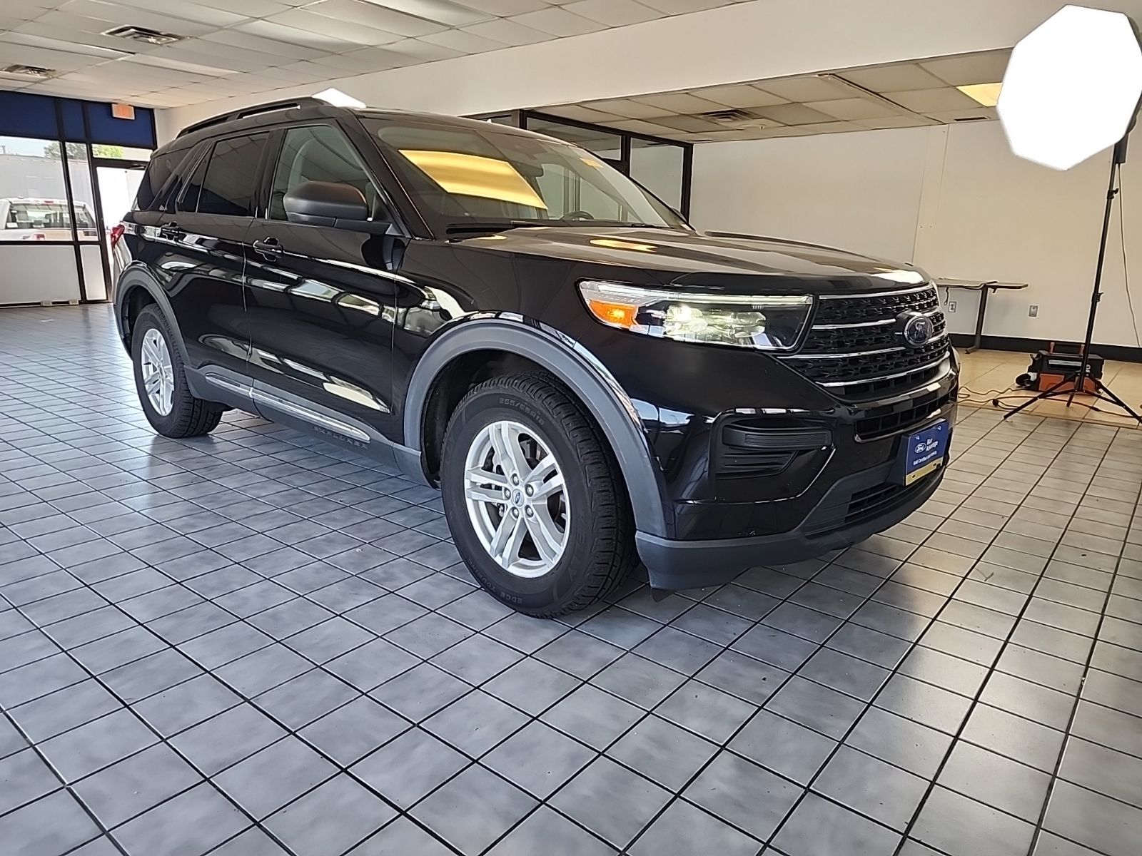 2021 Ford Explorer XLT 4WD's photo