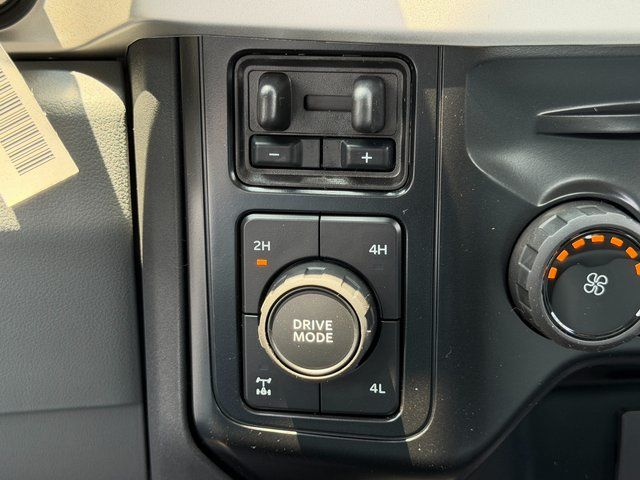 New 2026 Oxford White Ford XL image 26