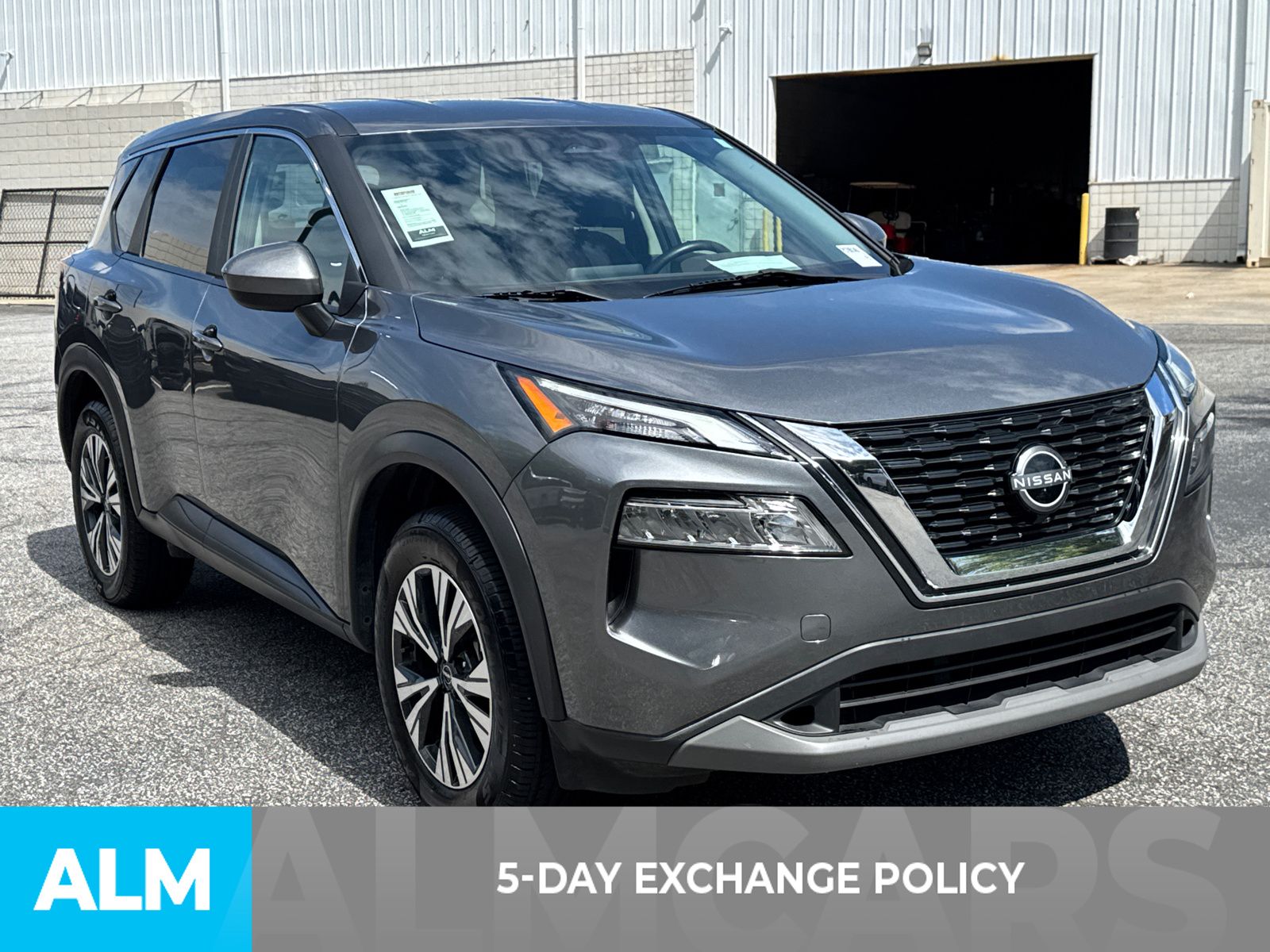 2023 Nissan Rogue SV photo 3