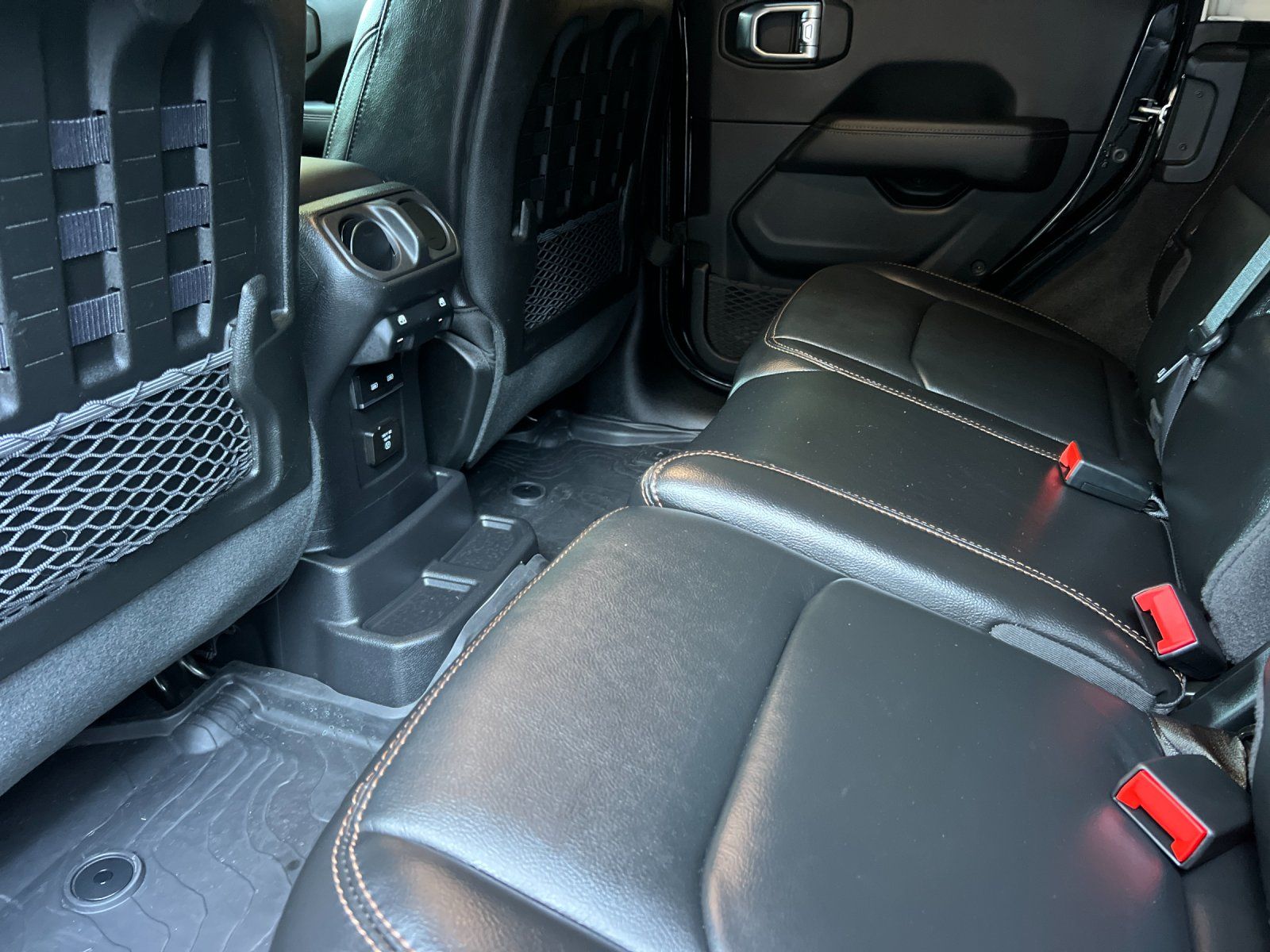 2023 Jeep Wrangler Rubicon 392 — full photo 11 of 28