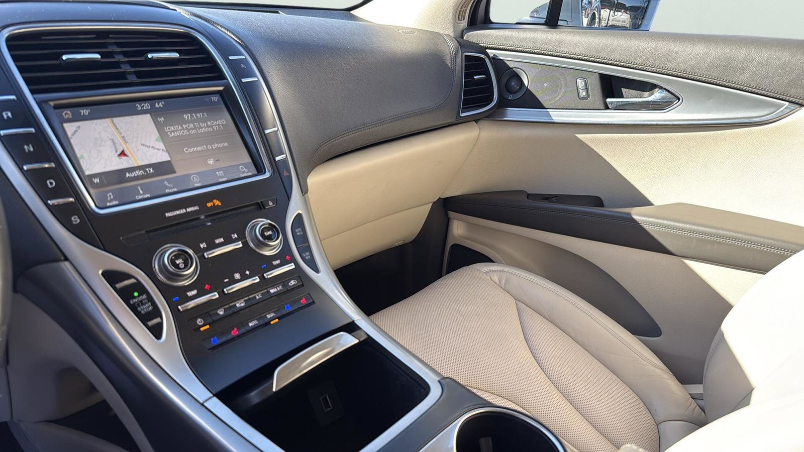 Used Car 2019 Lincoln Nautilus  Reserve For Sale Under $25,000 In Austin, Texas