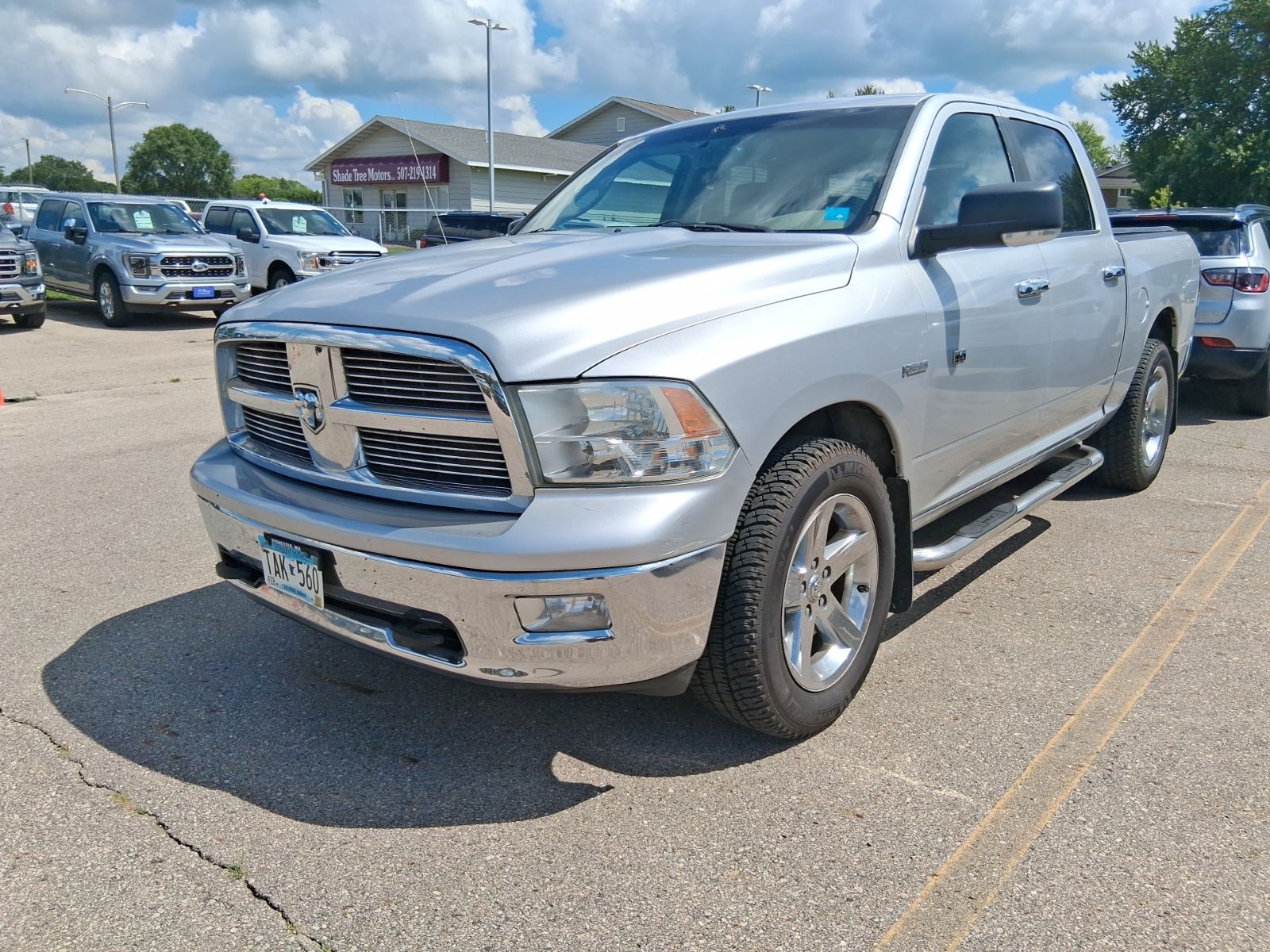 Bright Silver Metallic Clearcoat 2010 Dodge RAM 1500 Pickup Truck Four-Wheel Drive 5-Speed Automatic