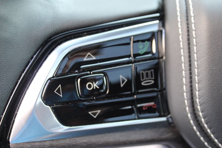 Used Car 2022 Jeep Grand Cherokee  Overland For Sale Under $40,000 In Austin, Texas