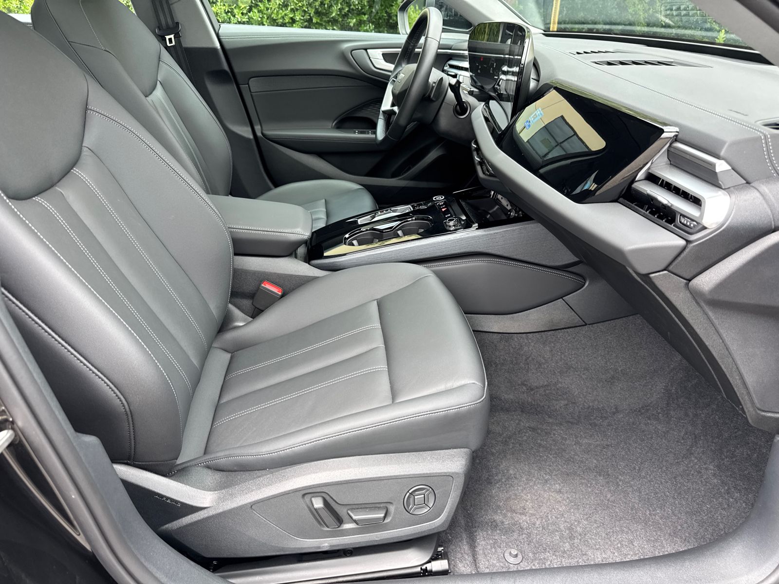 Used 2025 Black Audi 2.0T Premium image 13
