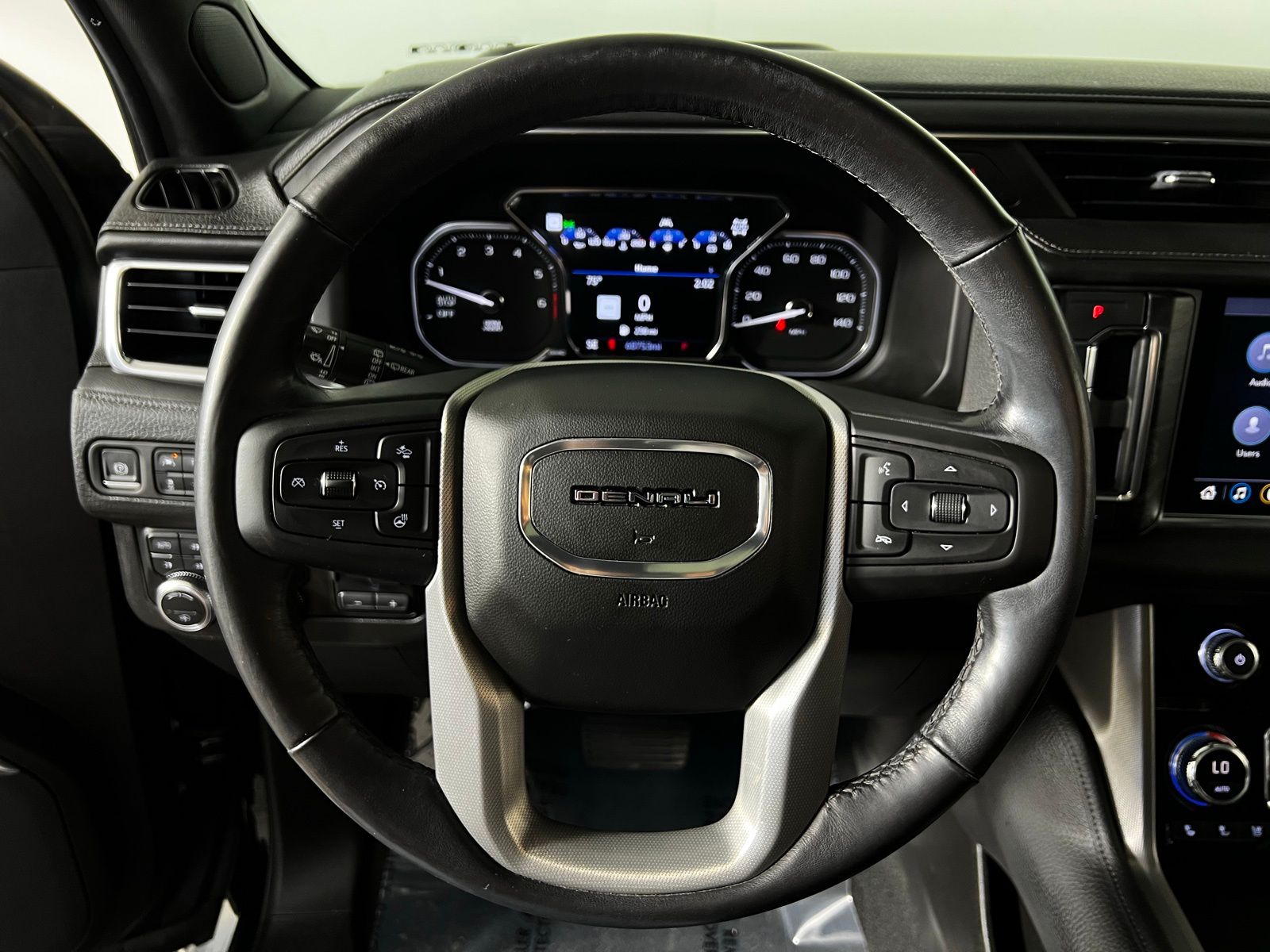 2021 GMC Yukon Denali 13