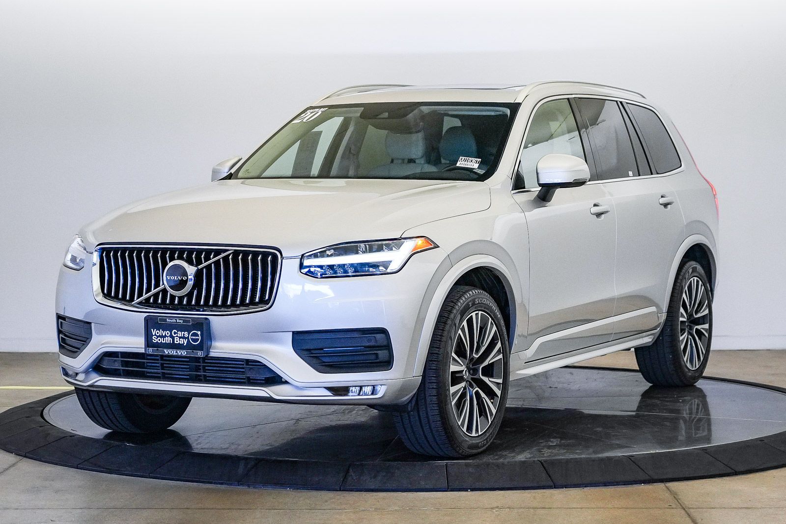 Bright Silver Metallic 2020 Volvo XC90 T5 Momentum AWD SUV / Crossover All-Wheel Drive Automatic