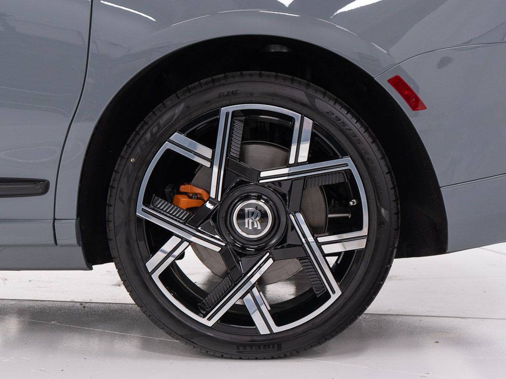 New 2027 Burnout Grey Rolls-Royce Black Badge image 56
