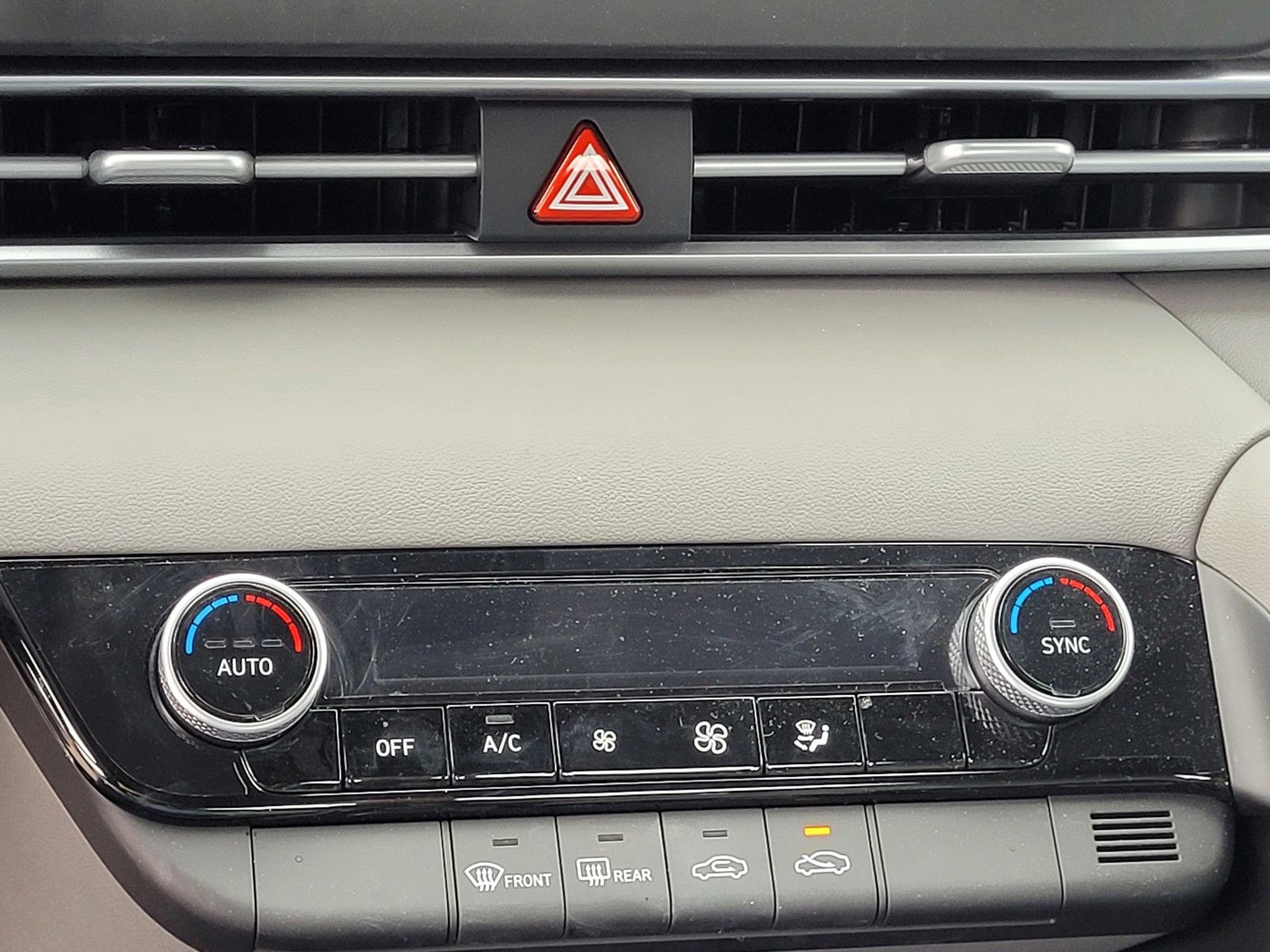 2026 Hyundai Elantra SEL Sport - Photo 25