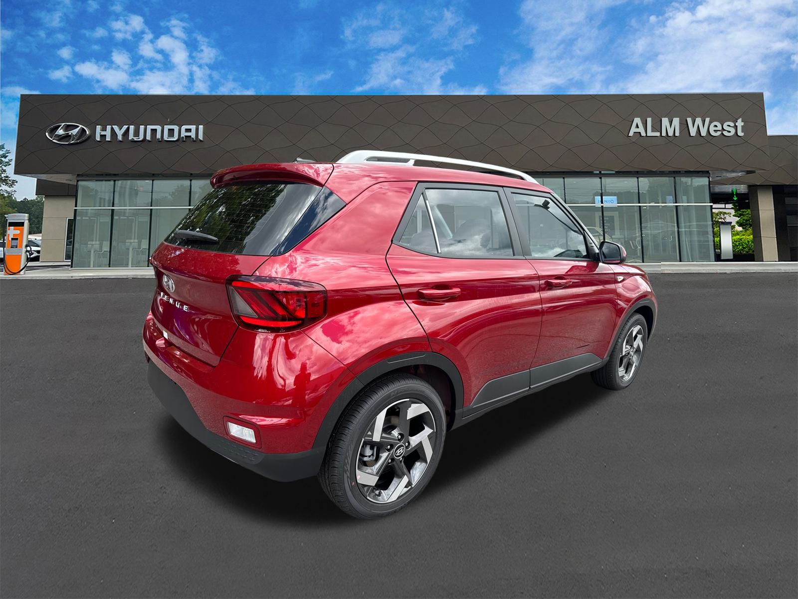 Certified Used 2025 Red Hyundai SEL image 5
