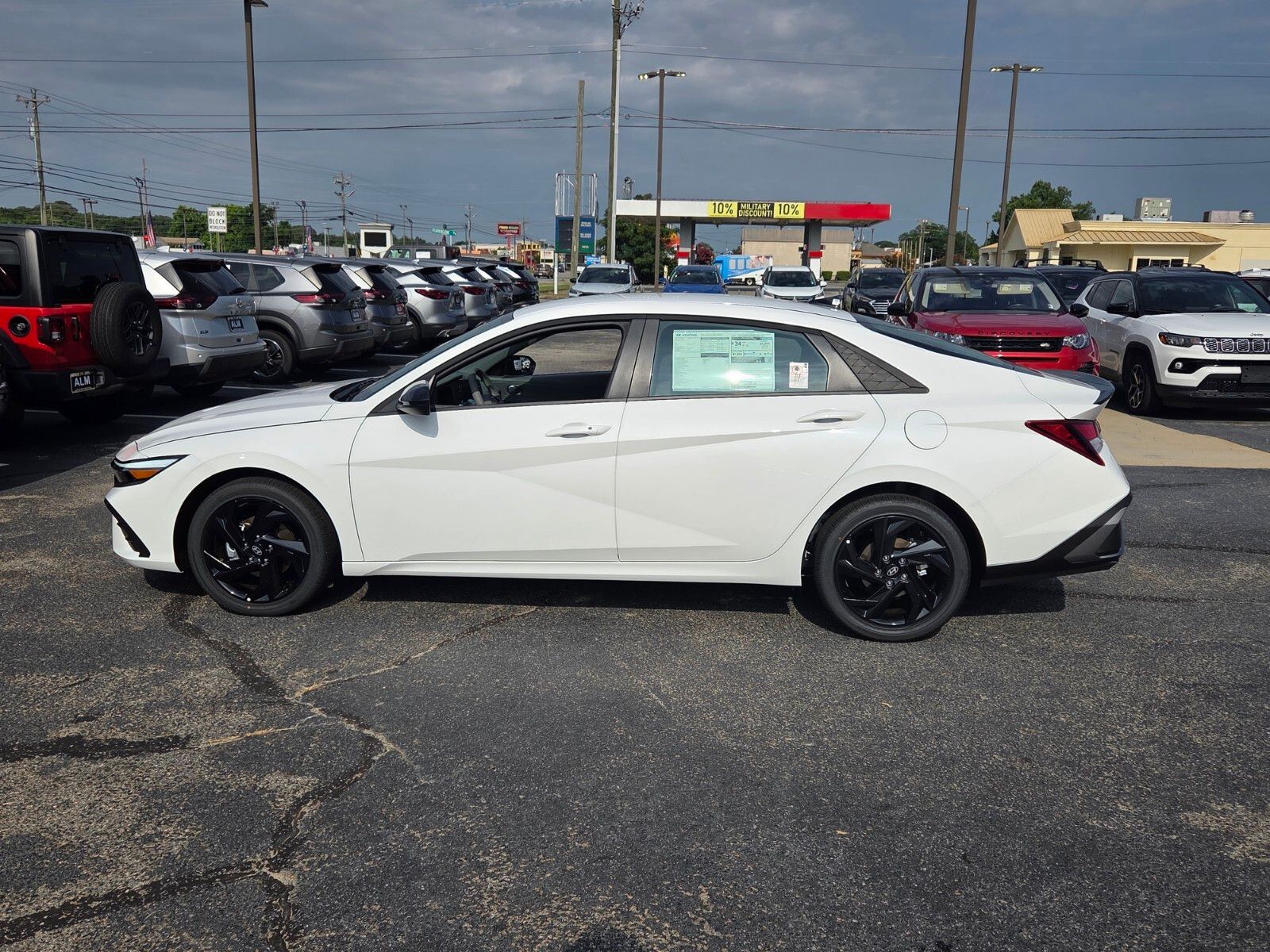 New 2026 White Hyundai SEL Sport image 4