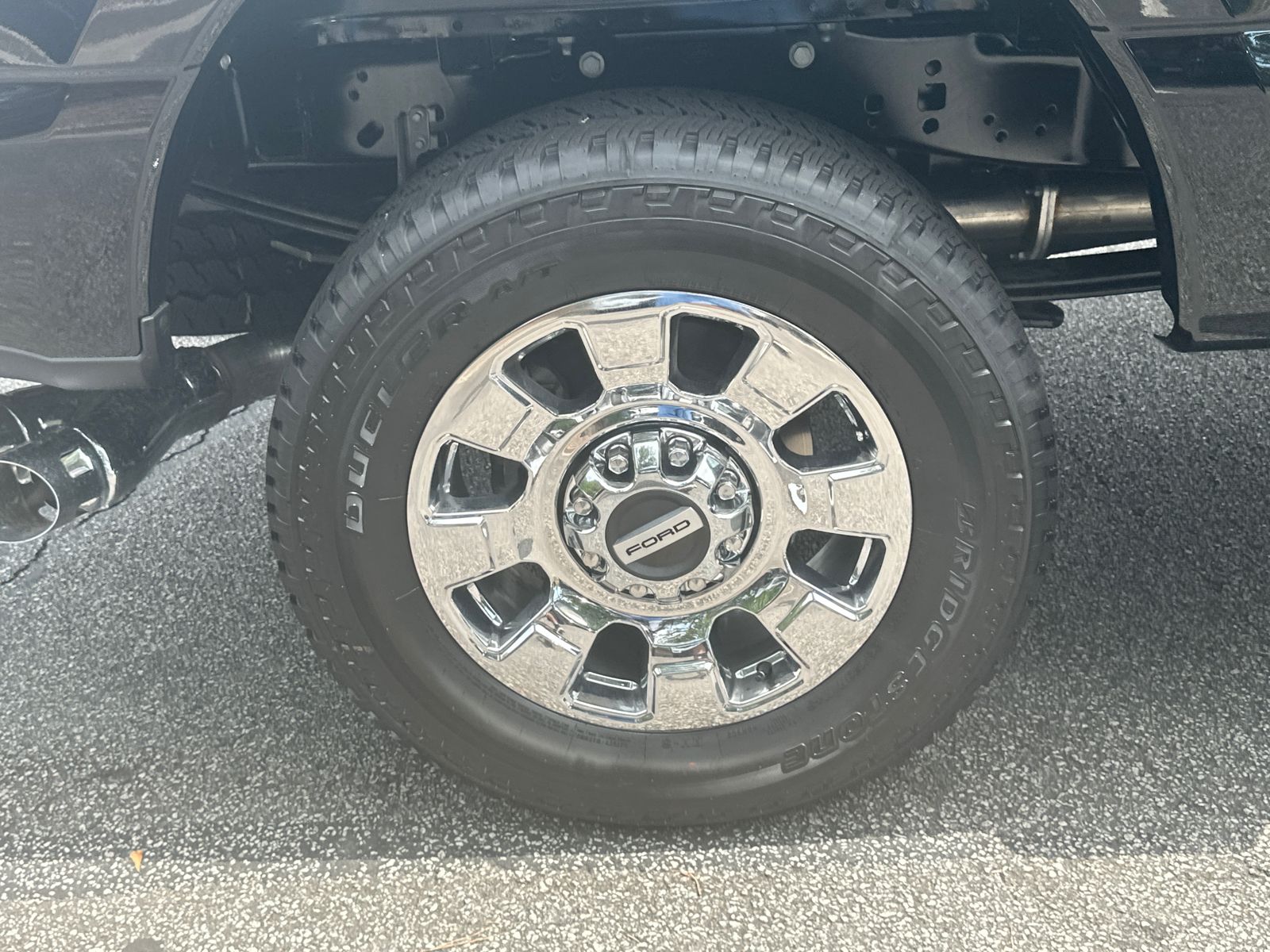 New 2026 Agate Black Metallic Ford F-250® Lariat® image 18