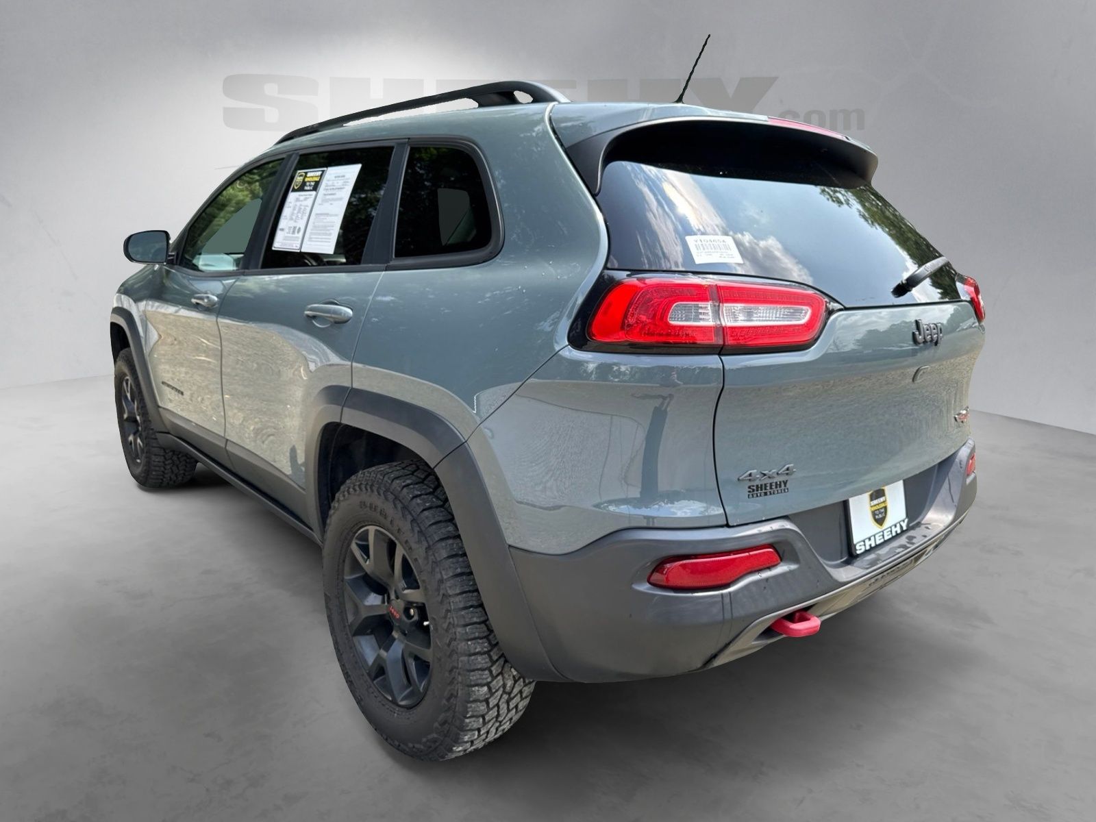 Used 2015 Anvil Clearcoat Jeep Trailhawk image 14