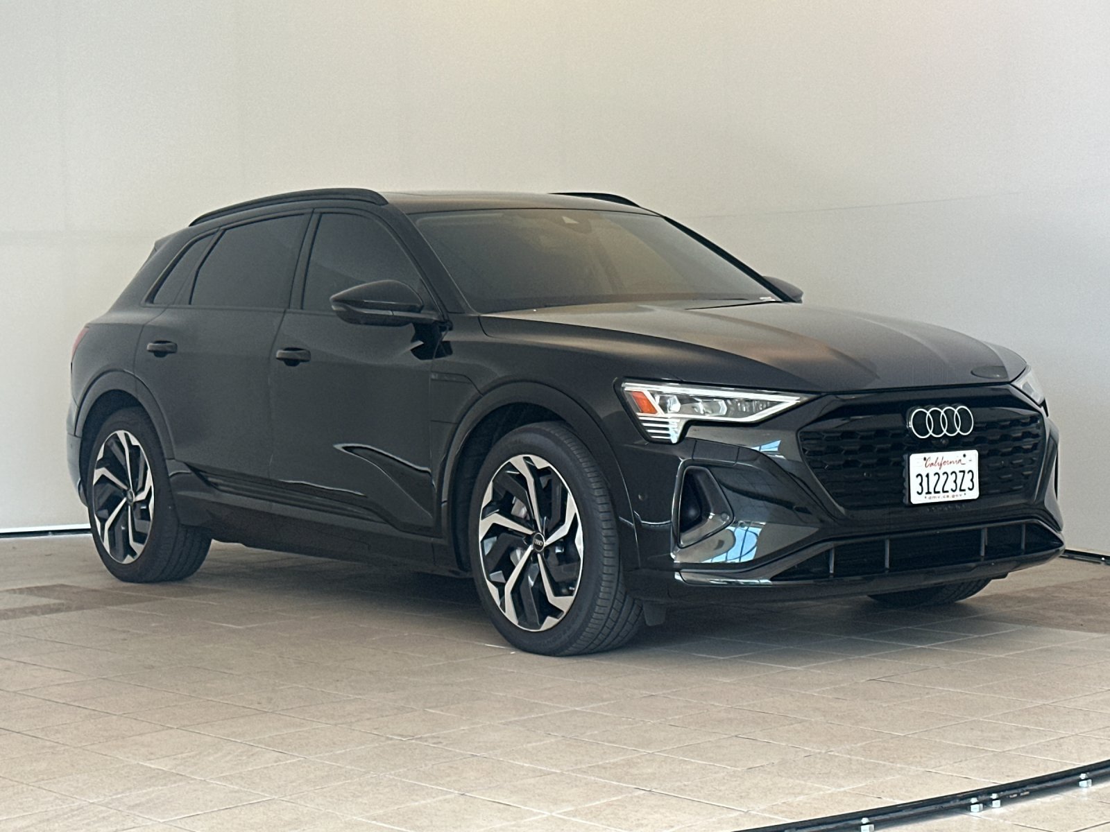 2024 Audi Q8 e-tron Premium Plus — foto completa 8 de 27