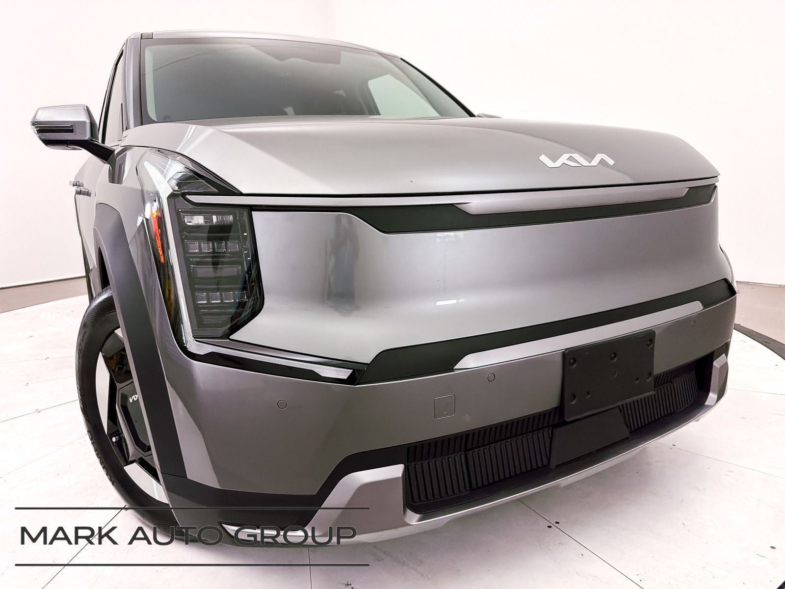 Used 2024 Kia Ev9 Light L/R with VIN KNDAB5S16R6029790 for sale in Scottsdale, AZ