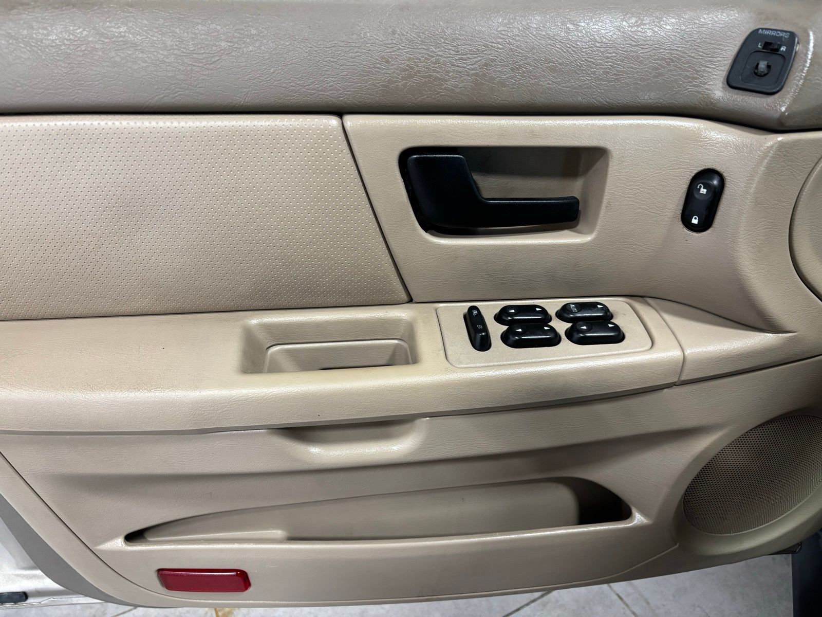 Used Car 2004 Ford Taurus  Se For Sale Under $10,000 In Austin, Texas