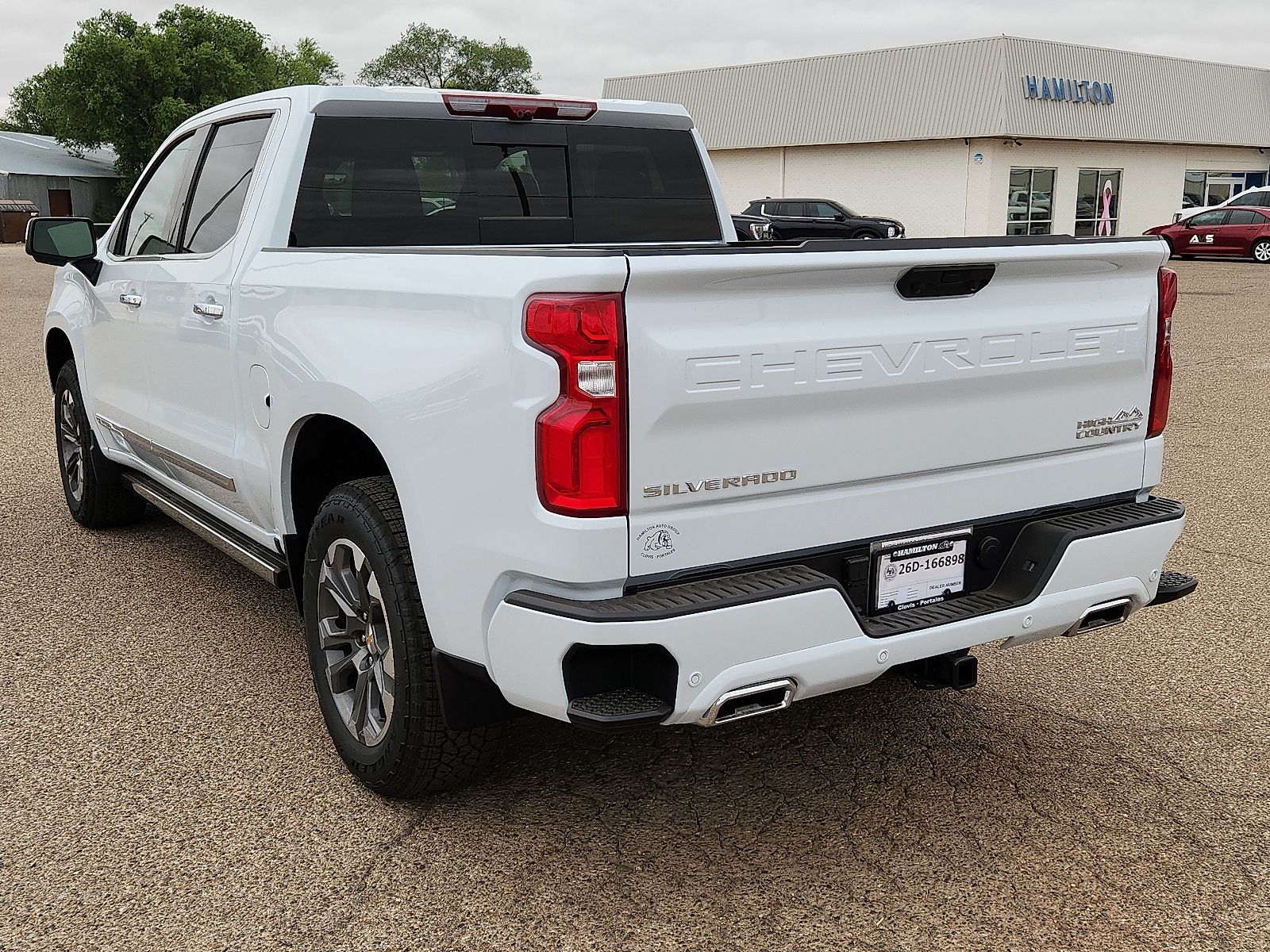 View vehicle photo 3