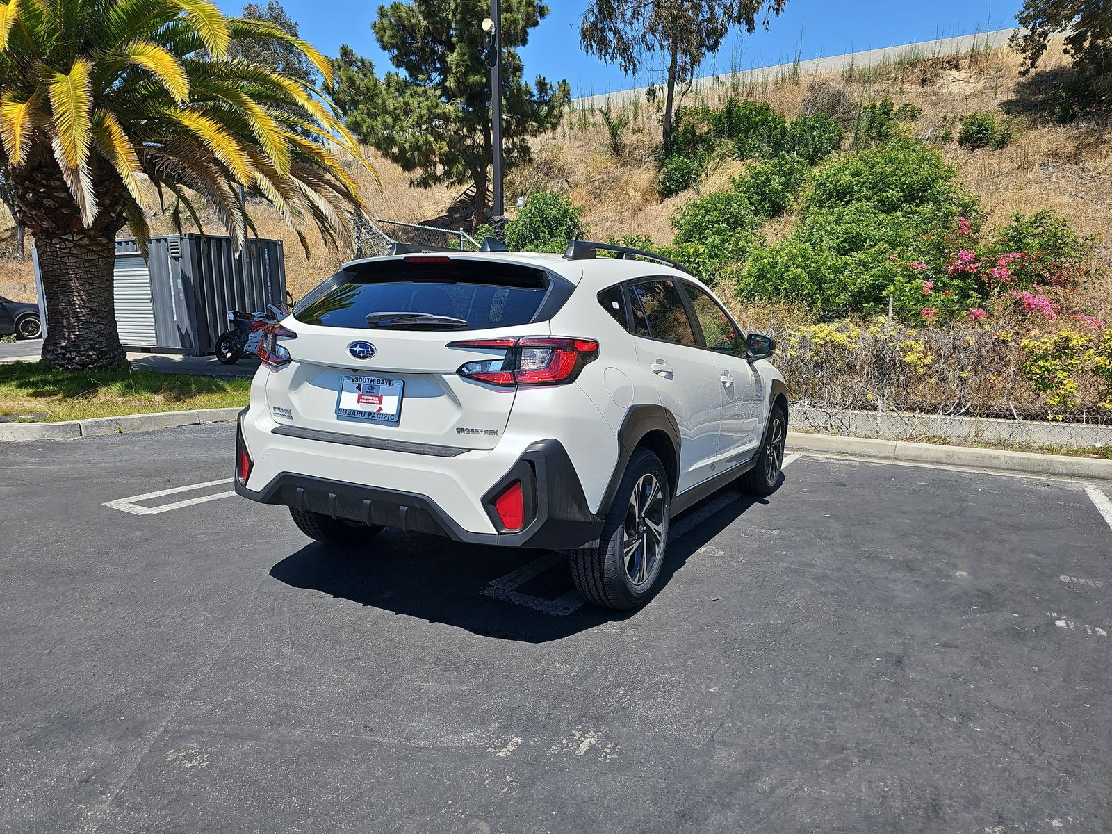 View vehicle photo 7