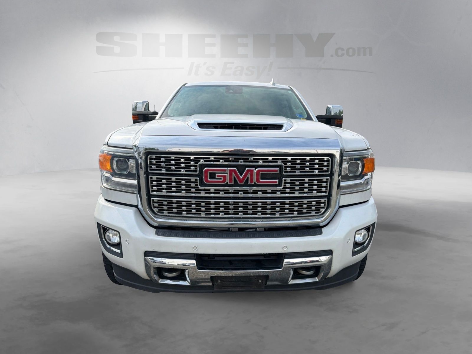 Used 2019 White GMC Denali image 3