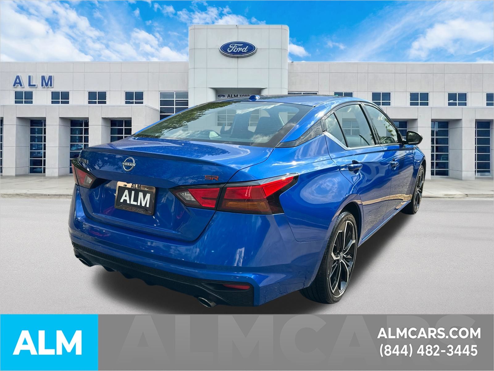 Used 2025 Blue Nissan 2.5 SR image 5
