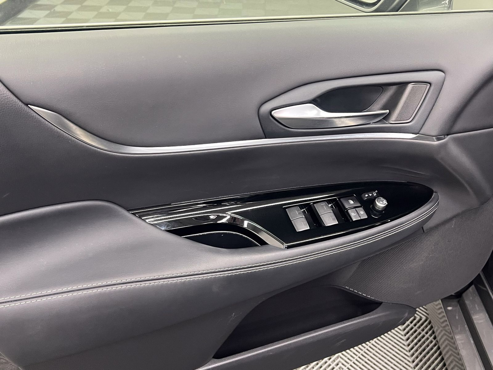 used 2022 Toyota Mirai car, priced at $12,088