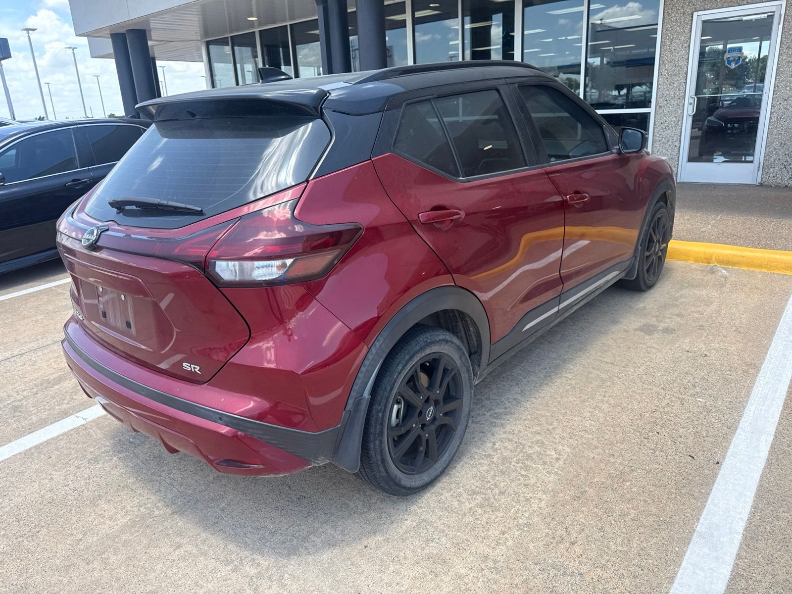 View vehicle photo 5