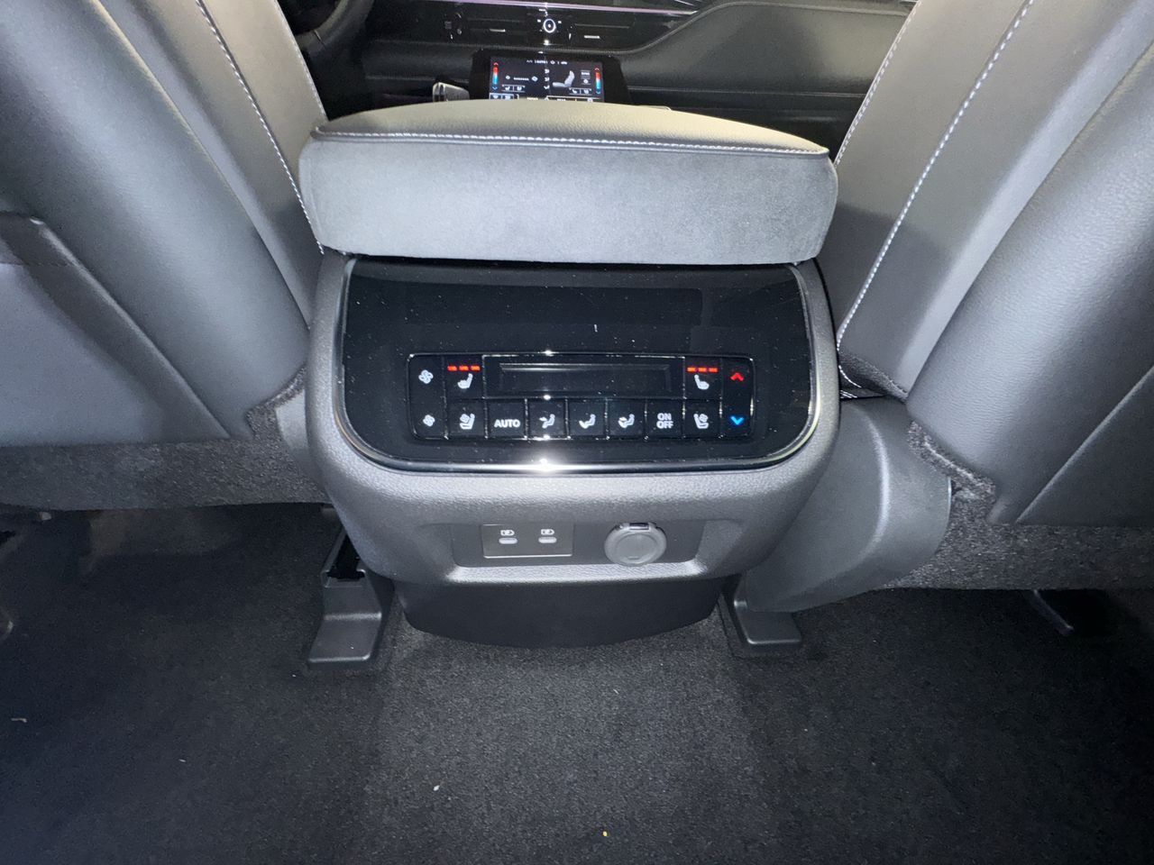 2025 Infiniti QX80 Sensory photo 2