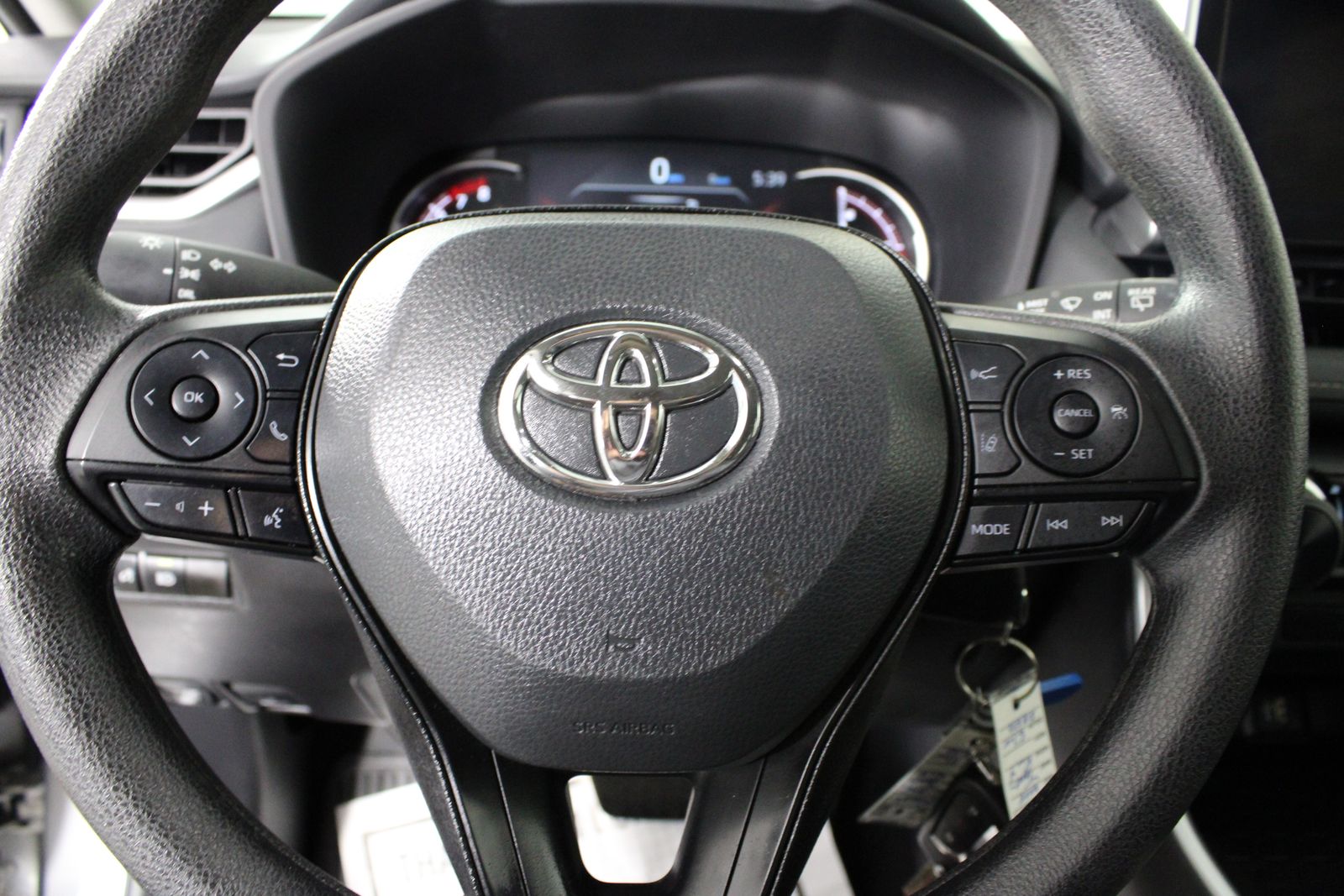 Used 2025 Silver Toyota LE image 17