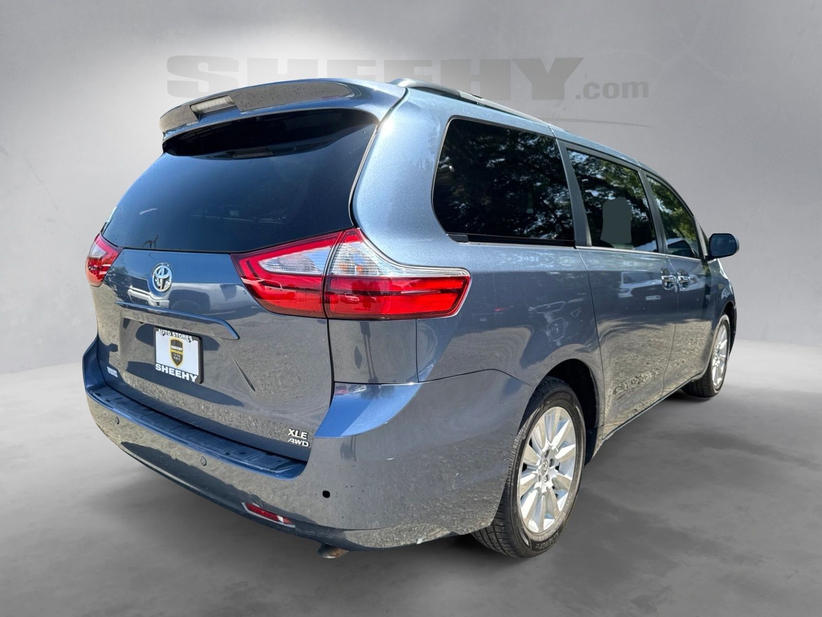 Used 2015 Shoreline Mist Toyota XLE Premium image 11