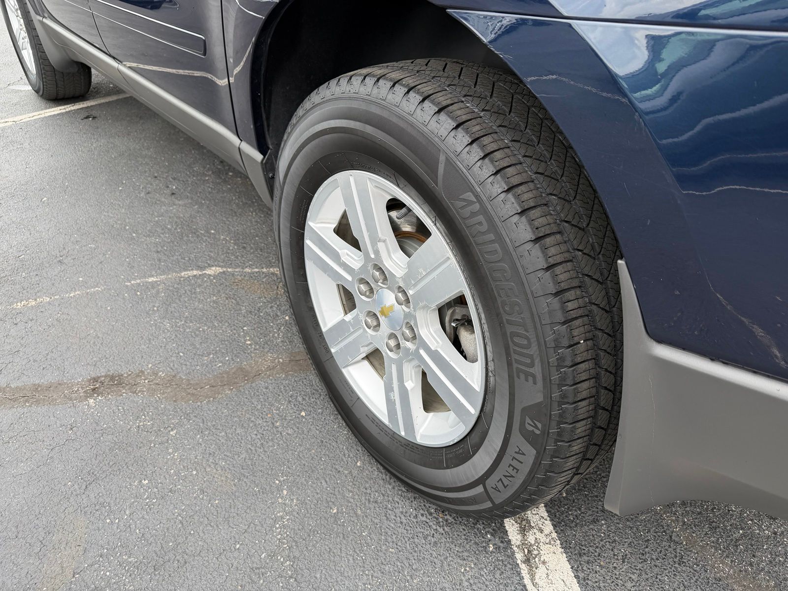 2011 Chevrolet Traverse image 10