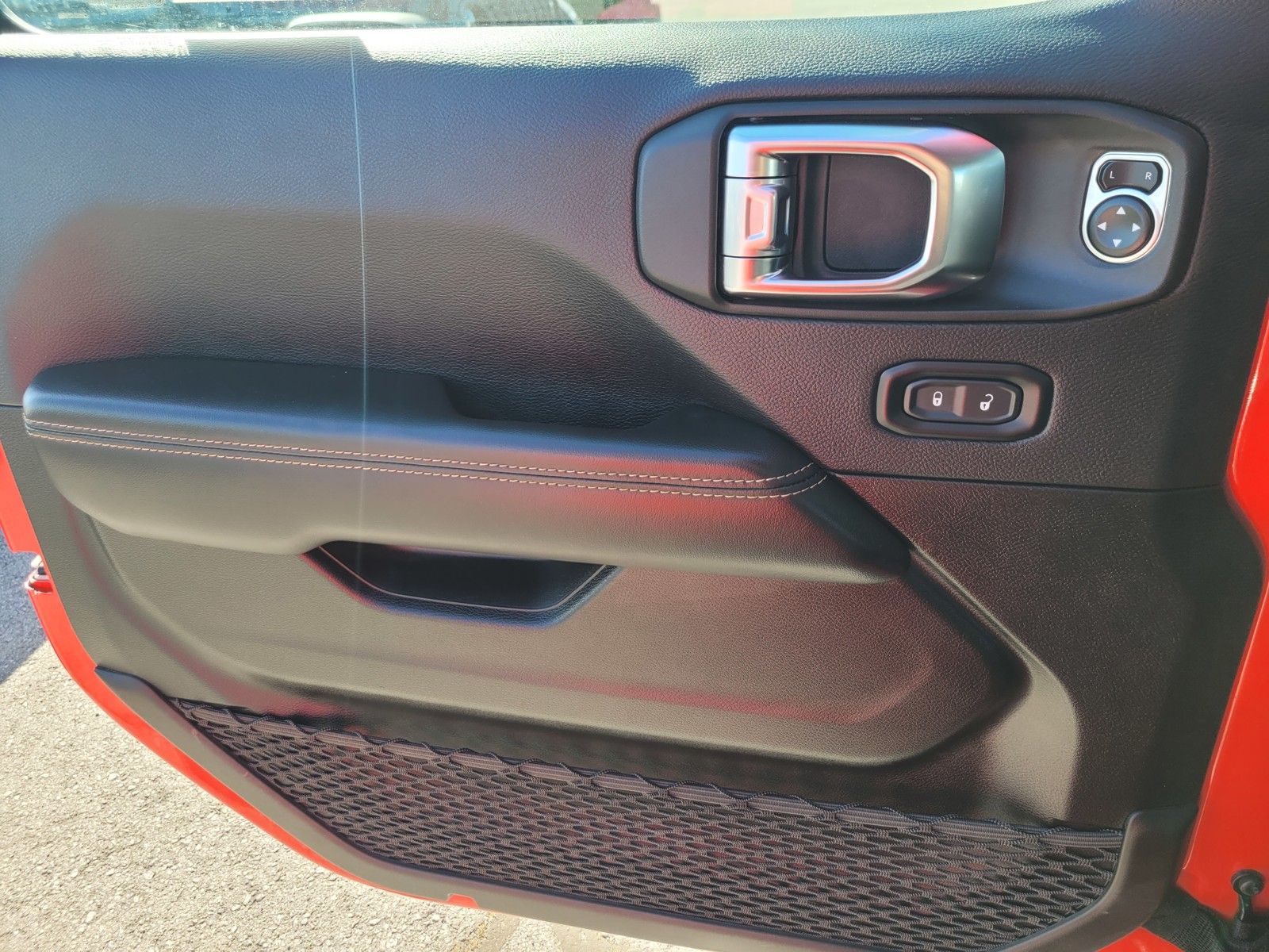 Used 2025 Red Jeep Sahara 4xe image 29